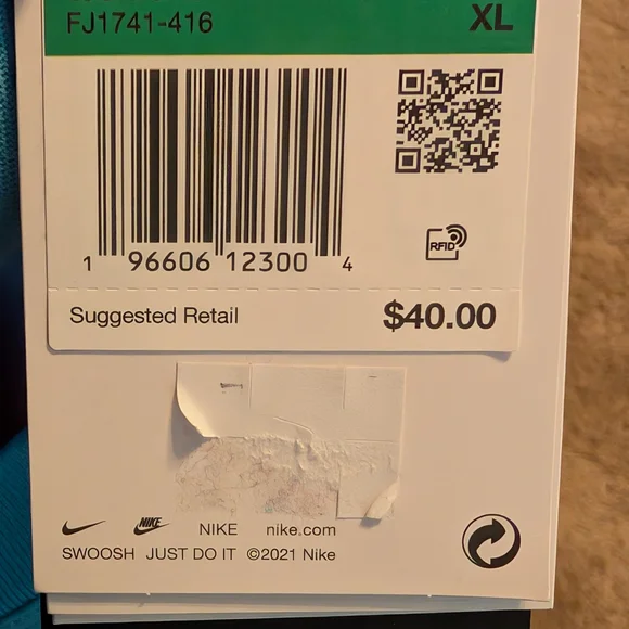 Brand New With Tags Ladies Nike Blue and Purple Oversized Fit T-Shirt Size XL - Picture 4 of 10